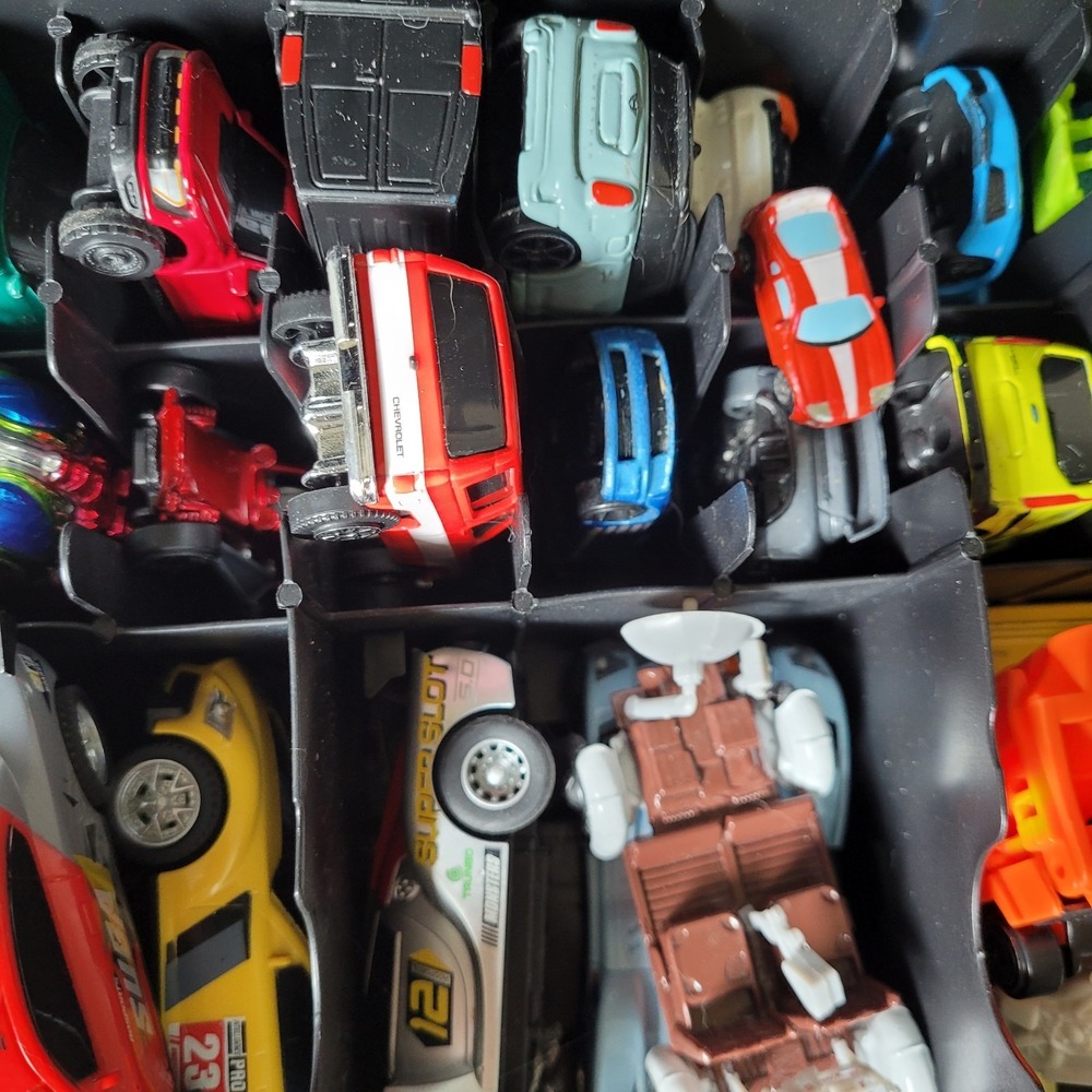 Hot Wheels Rolling Storage Case + Bulk Mixed Lot 54 Toy Cars Matchbox Diecast - Picture 12 of 14